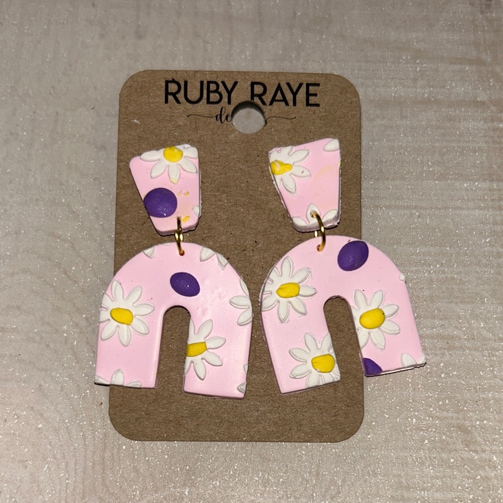 Pink Daisy  Earrings